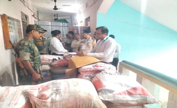West Tripura DM Dr. Vishal Kumar inspects Strong Room at Mandwi for VC polls.
